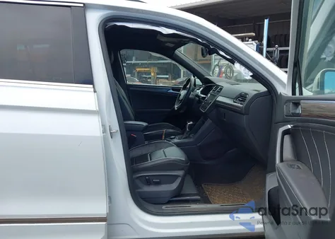 2022 Volkswagen Tiguan 2.0T Sel R-Line z USA, uszkodzony, nr VIN 3VV4B7AX7NM084792